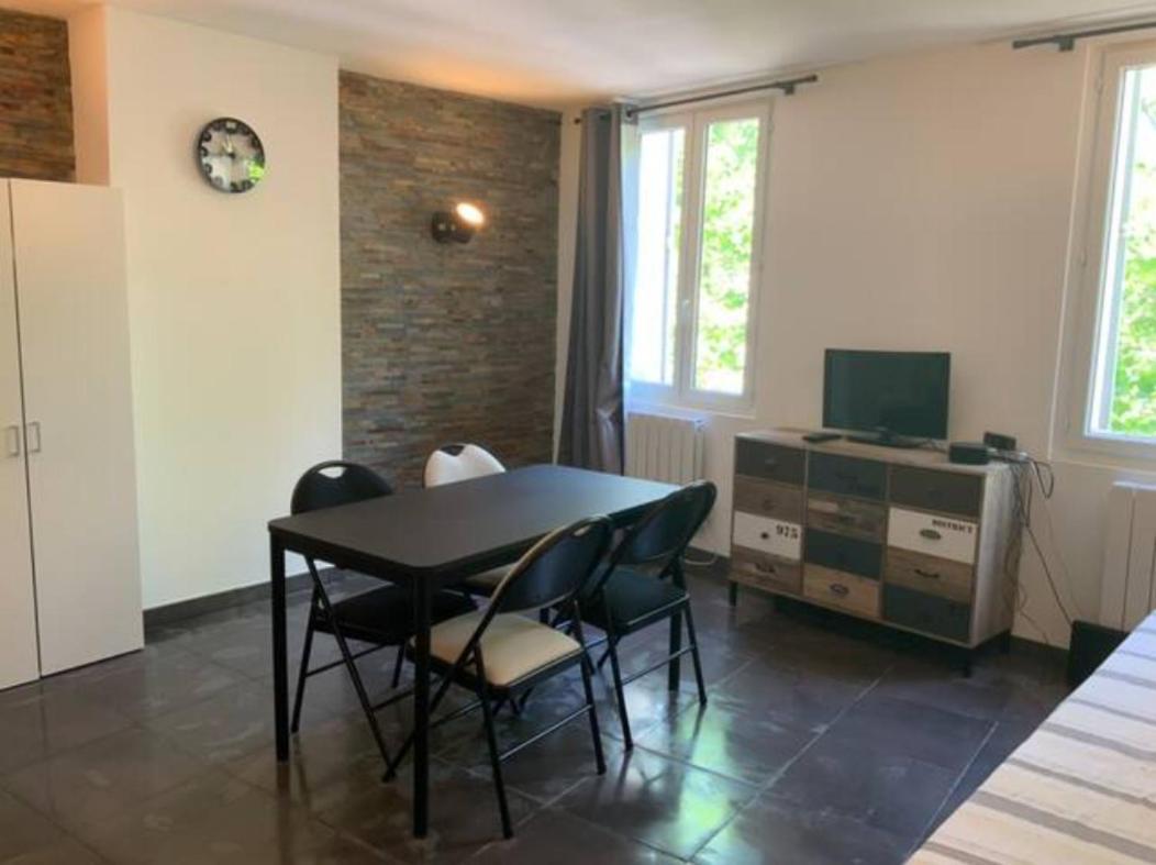 Appartement Centre Historique De Frejus - Face A La Mairie Extérieur photo